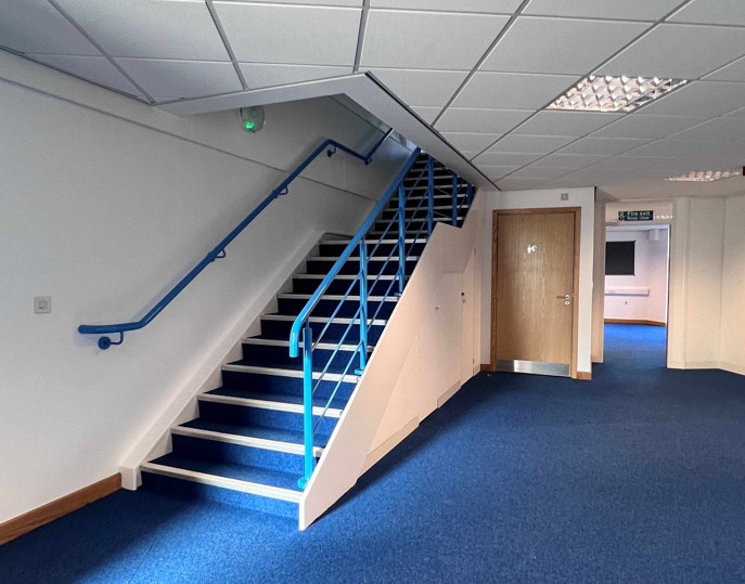 Office in Cannock - photo 4